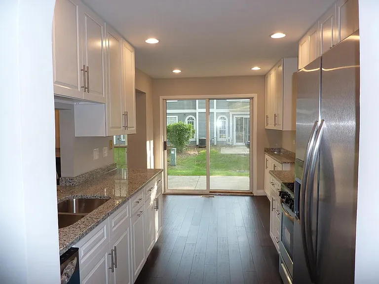 1585 Regan Ct — Photo 8