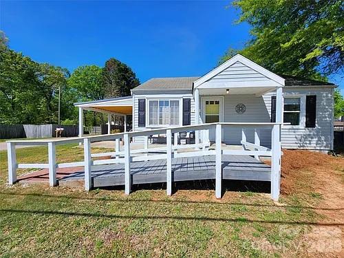 1421 Midlake Rd Photo 1