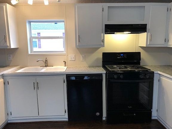 3rd image of 1132 Hunters Glen Blvd #79