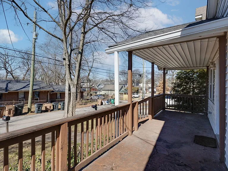 2412 Chapel Ave — Photo 3