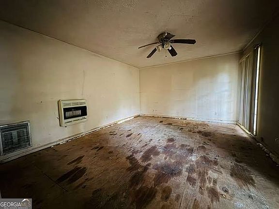 5th image of 300 Tanners Bridge Rd