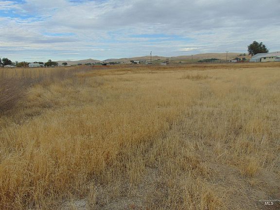 5th image of Saddlehorn Ln