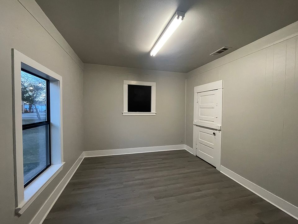1st image of 409 E Corsicana St #5