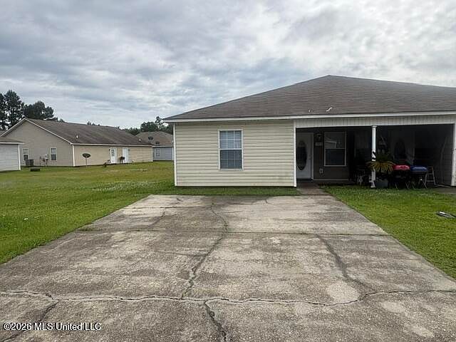 1st image of 17212 Avondale Cir