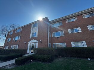8440 Skokie Blvd APT 103, Skokie, IL 60077