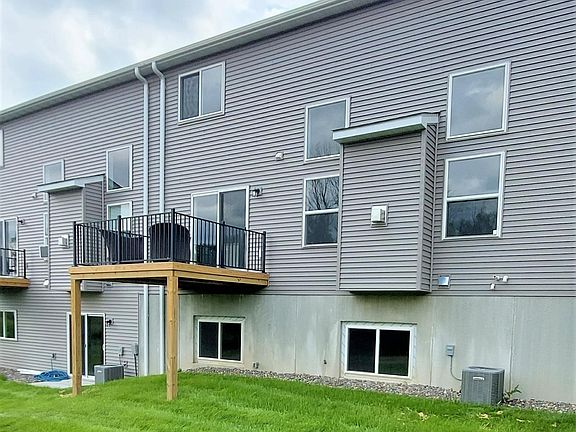 2nd image of 7158 Kilkenny Way