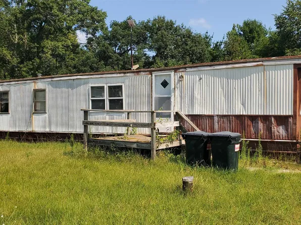 N2406 Meartz Rd, New London, WI 54961