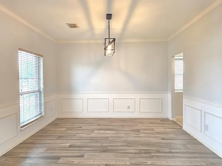 10038 Barr Lake Dr — Photo 8