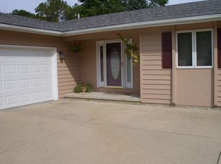 202 Taylor St, Catlin, IL 61817