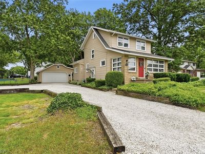 8562 Essex Ave NW, North Canton, OH, 44720