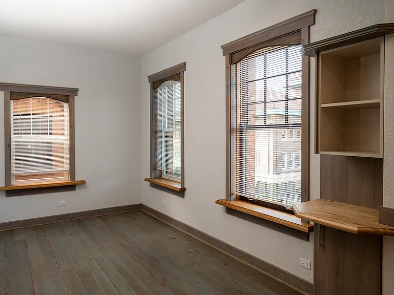 120 N Oak Park Ave #320 — Photo 2