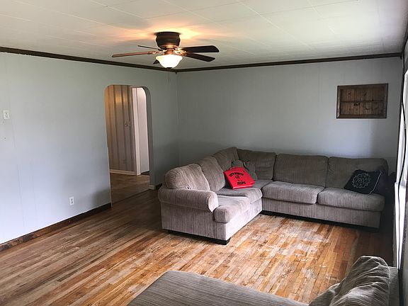 5th image of 107 Tripp Ave
