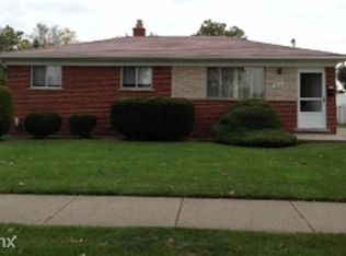 30350 Iroquois Dr, Warren, MI 48088