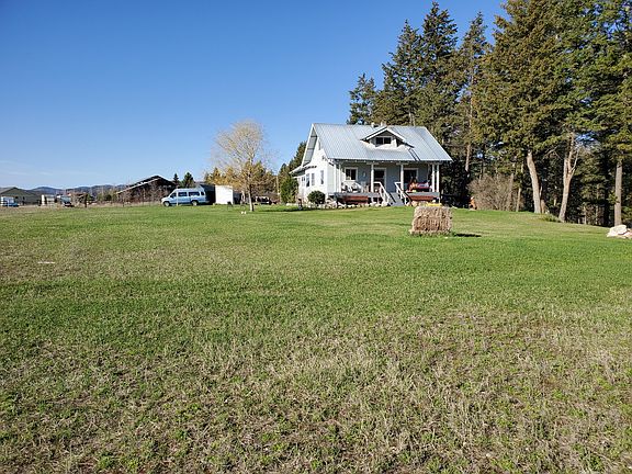 4th image of 445 Lost Creek Ln