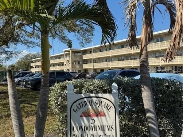 1051 79th Ave N APT 202, Saint Petersburg, FL 33702