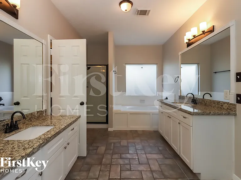 19326 Hikers Trail Dr — Photo 13