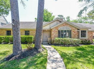 4709 Spring Ln, Baytown, TX 77521