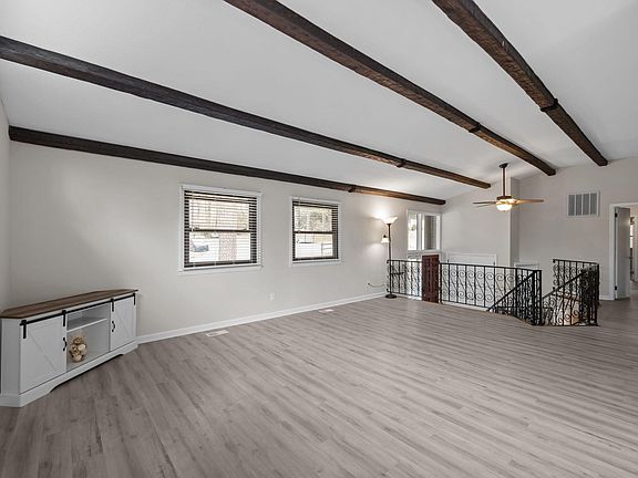 4th image of 321 Brandywine Rd