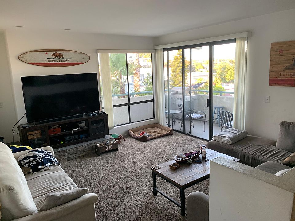 1st image of 225 4th Ave APT 202