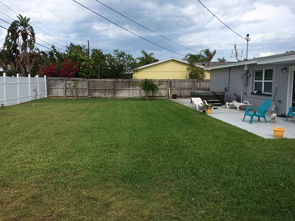 3rd image of 300 Mikado Dr