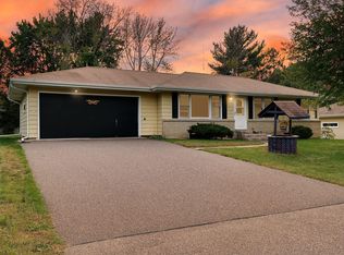 312 Dennison Ave, Shoreview, MN 55126