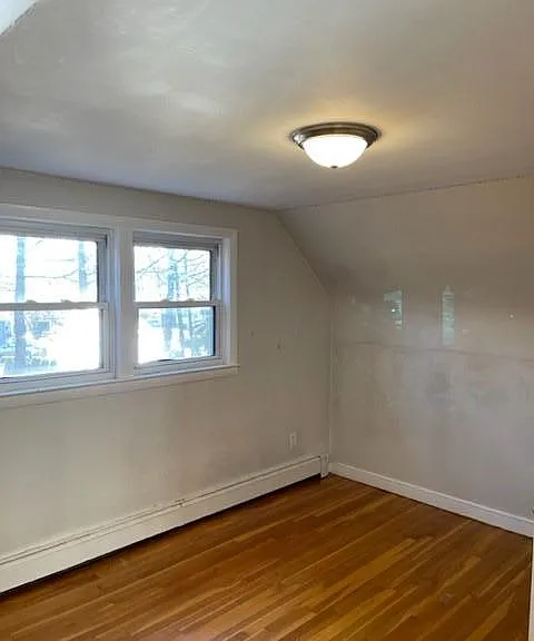 137 Sylvester Ave — Photo 18