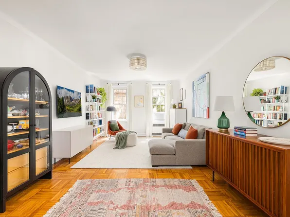 360 Clinton Ave APT 3S, Brooklyn, NY 11238