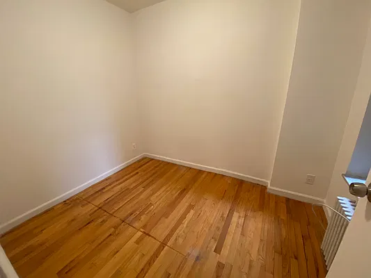 Rented by GreenVill Real Estate LLC | media 6