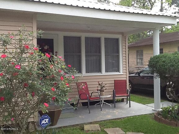 4th image of 741 Saint Ann St