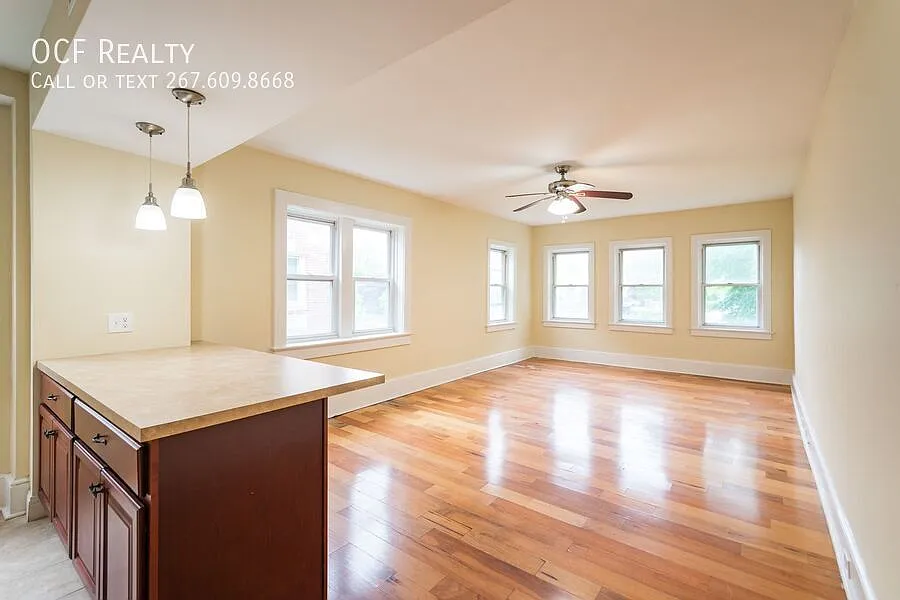 2248 Bryn Mawr Ave #1B