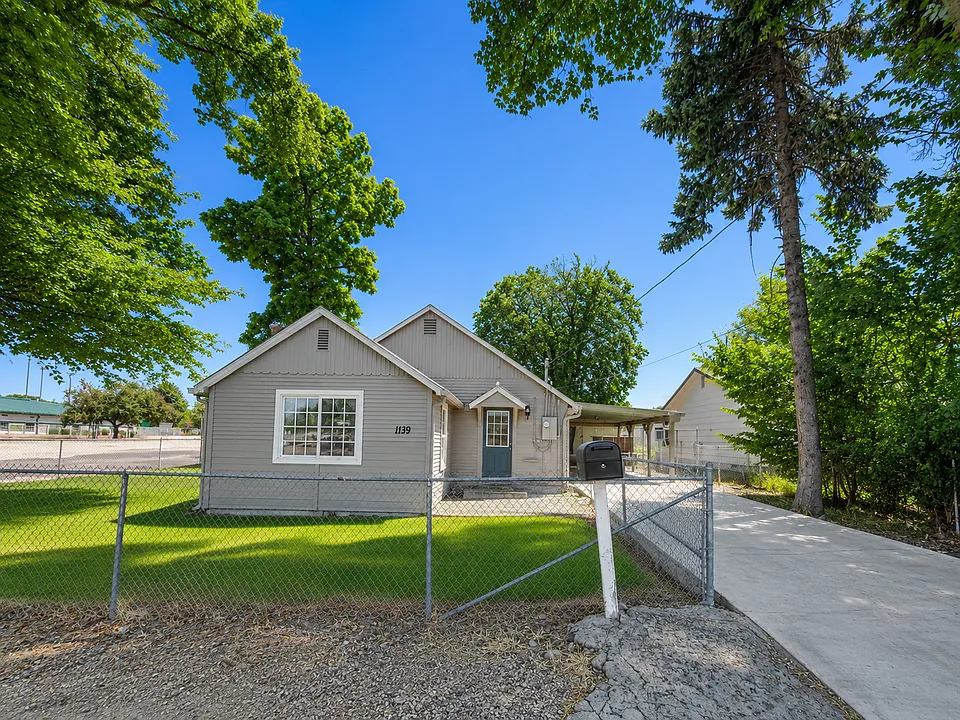 1139 Powell Ave
