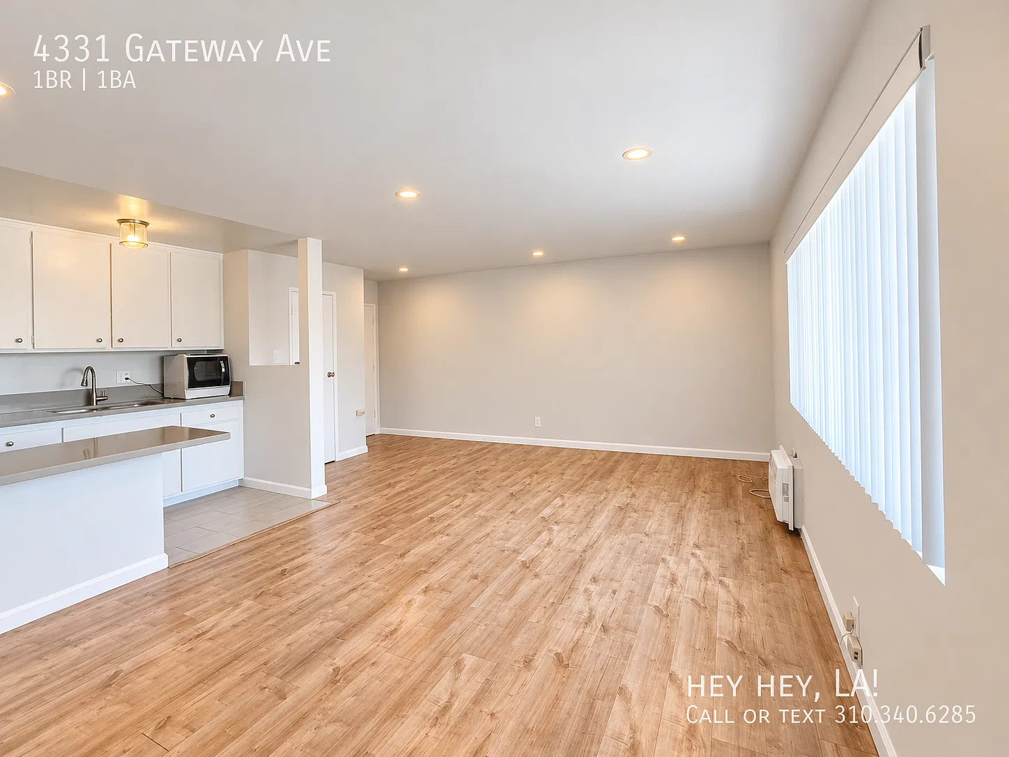 Sunny Top Floor Apartment | One Bedroom | Parking Included | On-site Laundry | Sunset Junction — Photo 2