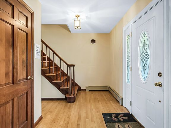 4th image of 22 Shephard Dr