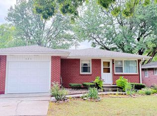 325 Orcutt Ave E, Lincoln, NE 68504