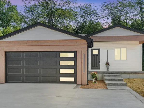 16389 Hawk Ridge Ct, Harlan, IN 46743