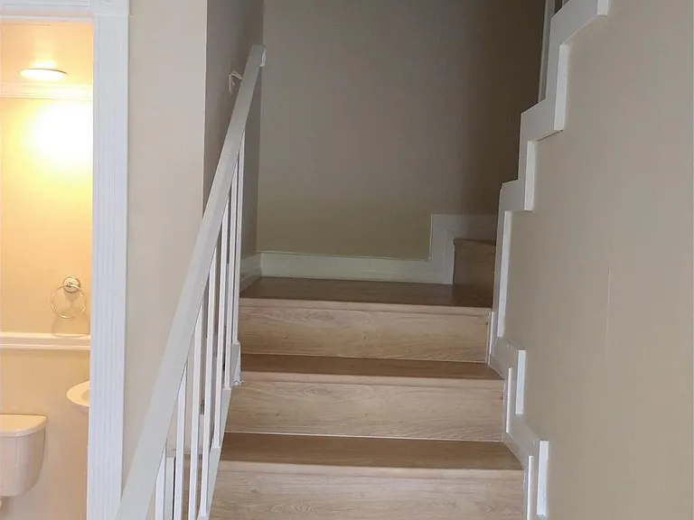 8903 NW 28th Dr #8 — Photo 10