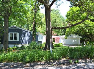 2323 E Tanglewood Ln, Peoria, IL 61614