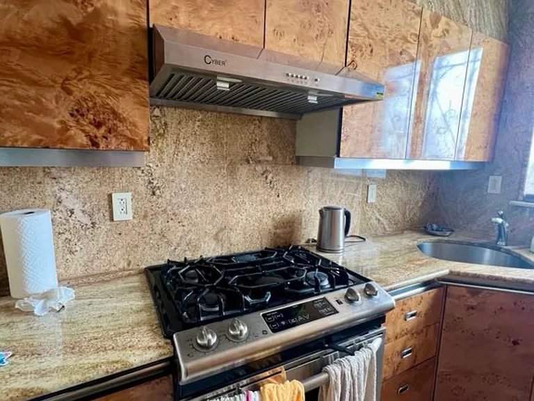1643 Dahill Rd #1 — Photo 7