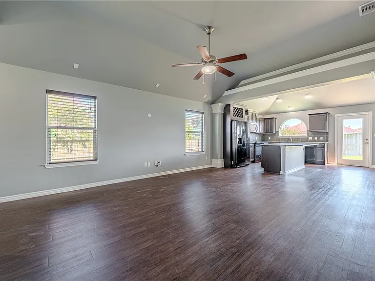 7433 Kolda Dr — Photo 4
