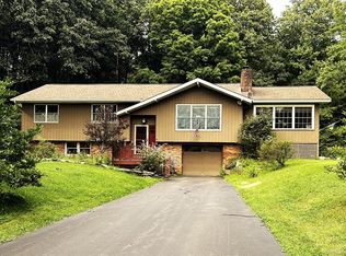 33 Twin Bridges Rd, Copake, NY 12516