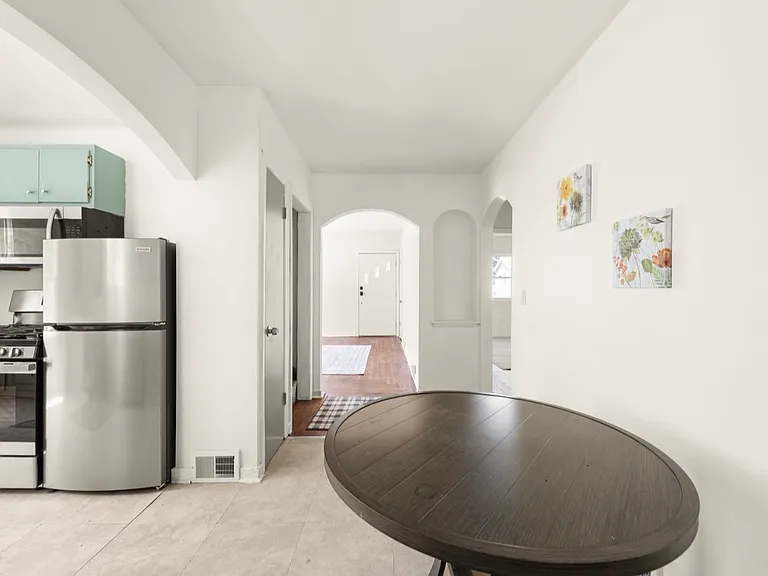 259 Jackson St — Photo 11