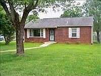 1st image of 618 Edwards Dr