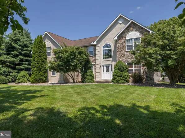 1 Meadow Dr, Middletown, DE 19709