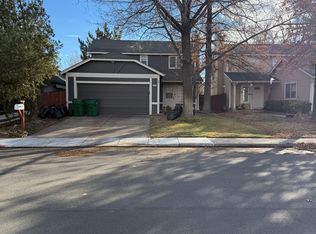 1416 Express St, Sparks, NV 89434