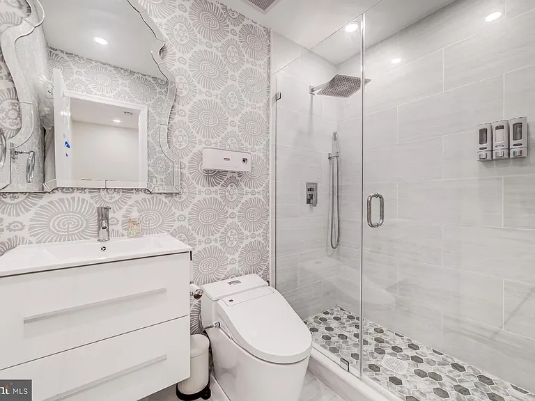 8 Carriage House Cir — Photo 55