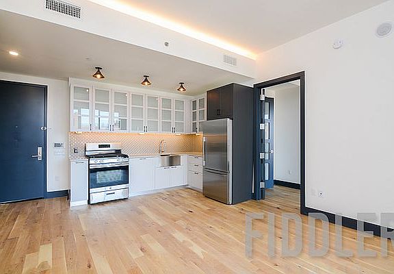 2nd image of 10 Montieth St #668