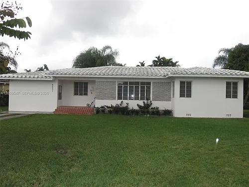 5801 SW 28th St Photo 1