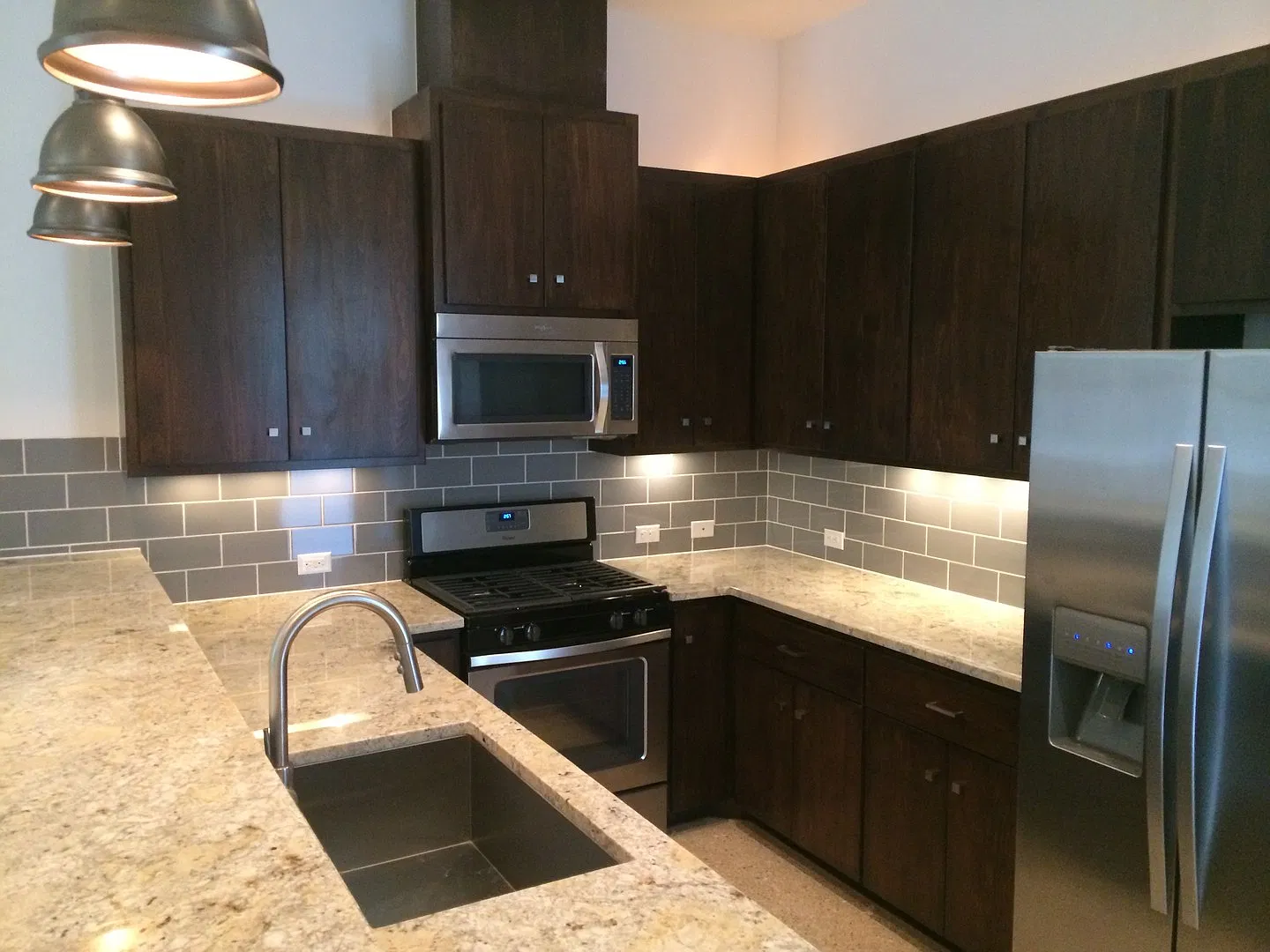 718 Harris Avenue — Photo 2