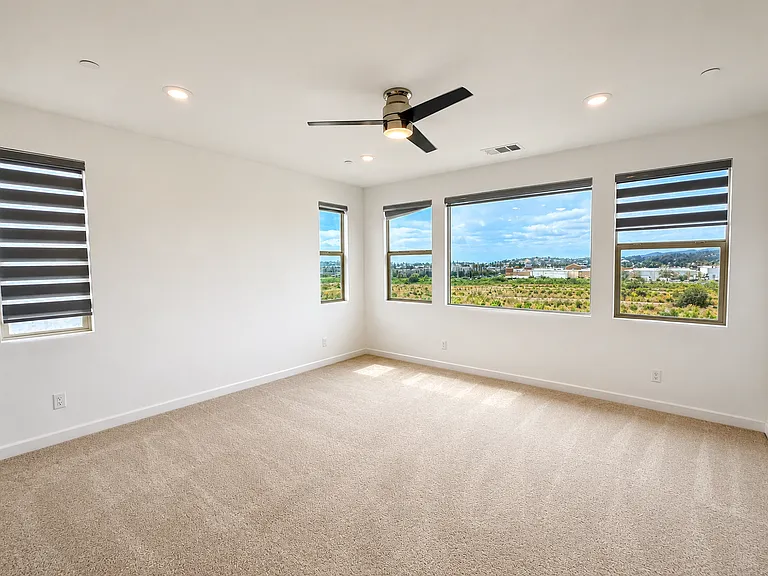 586 Gateway Ln — Photo 18