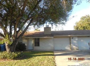 1030 Orts Dr APT A, Pleasanton, TX 78064